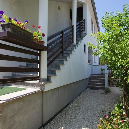 Apartment Maja Štinjan Екстериор снимка