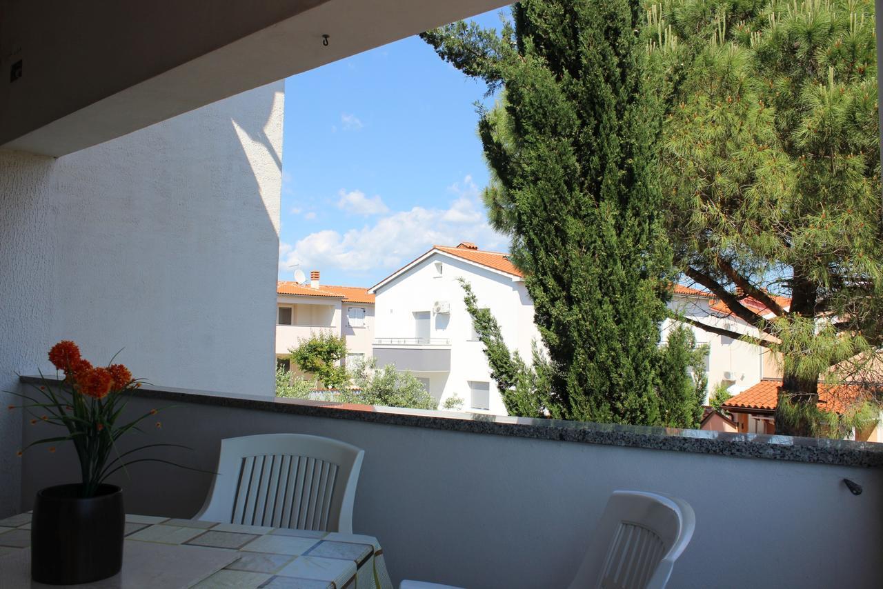 Apartment Maja Štinjan Екстериор снимка