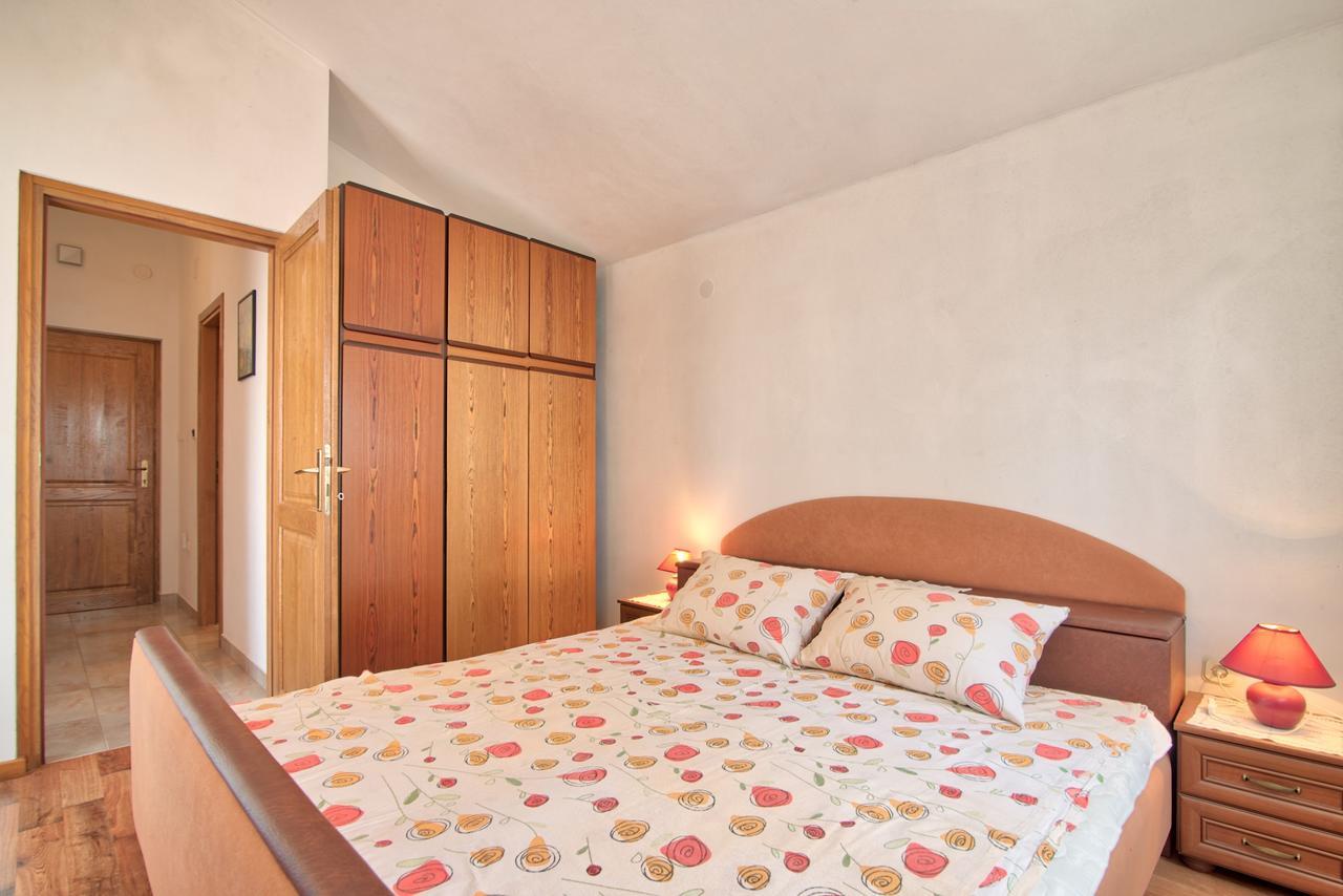 Apartment Maja Štinjan Екстериор снимка