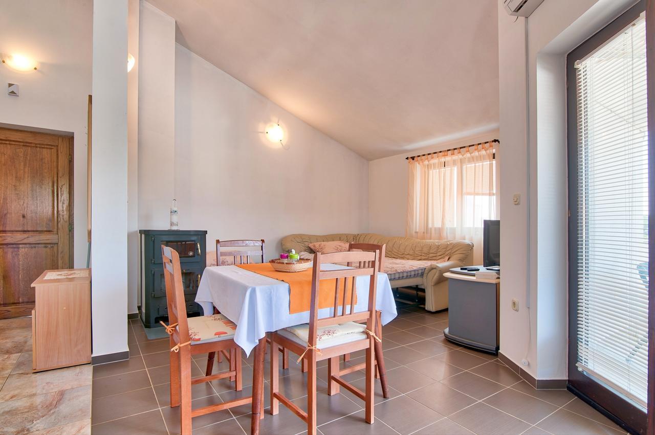 Apartment Maja Štinjan Екстериор снимка