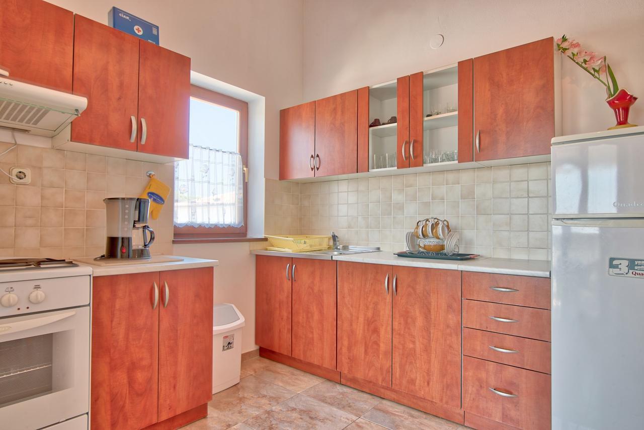 Apartment Maja Štinjan Екстериор снимка