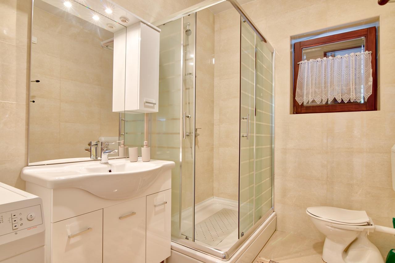 Apartment Maja Štinjan Екстериор снимка