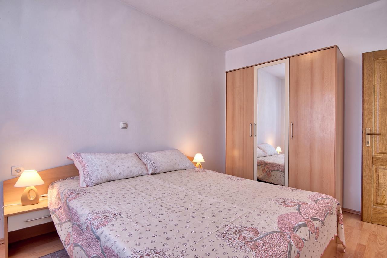 Apartment Maja Štinjan Екстериор снимка